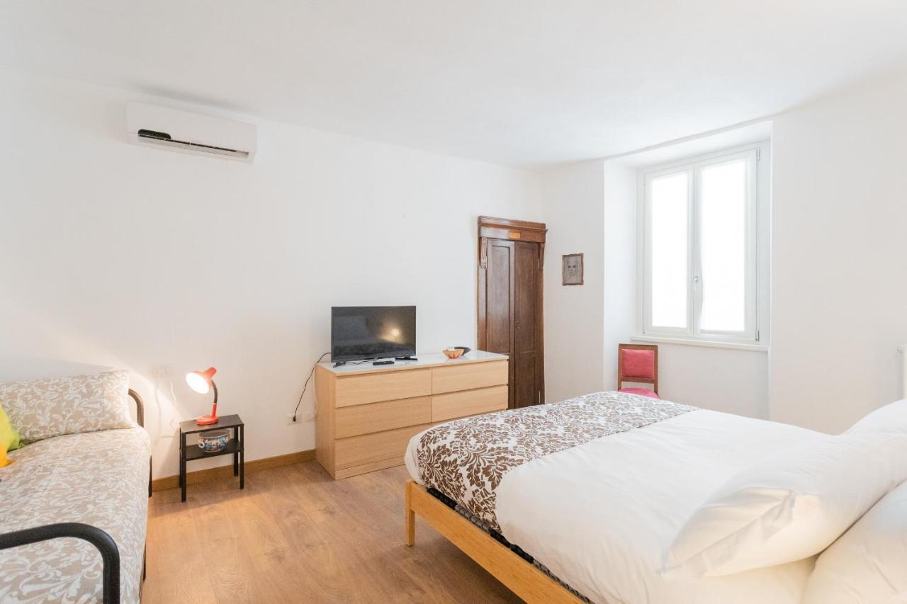 Da Pia In Historycal Como City Centre By Rent All Como Ngoại thất bức ảnh