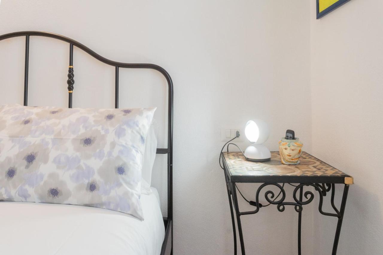 Da Pia In Historycal Como City Centre By Rent All Como Ngoại thất bức ảnh